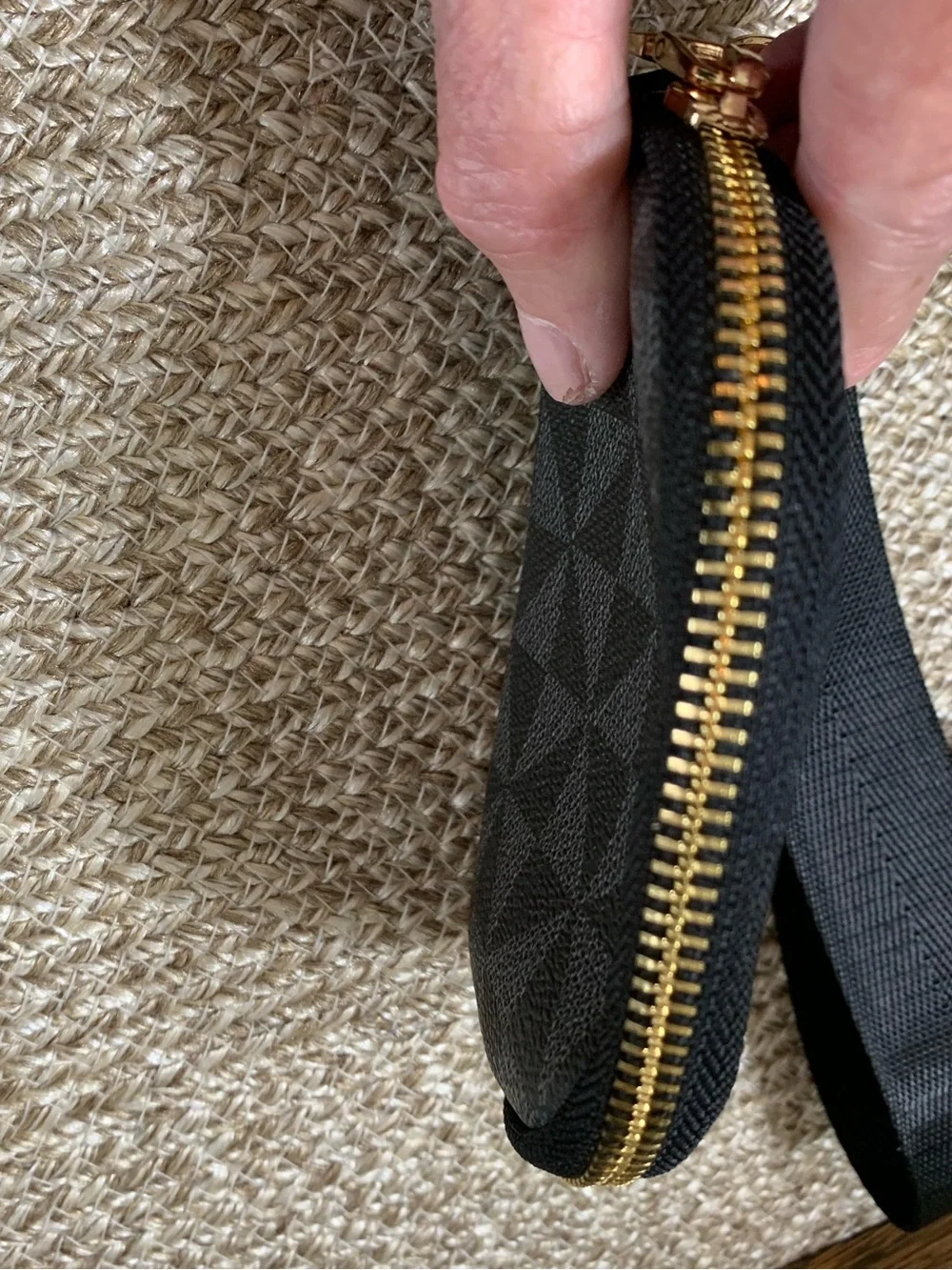 NWOT-Multi-Pouch Wristlet